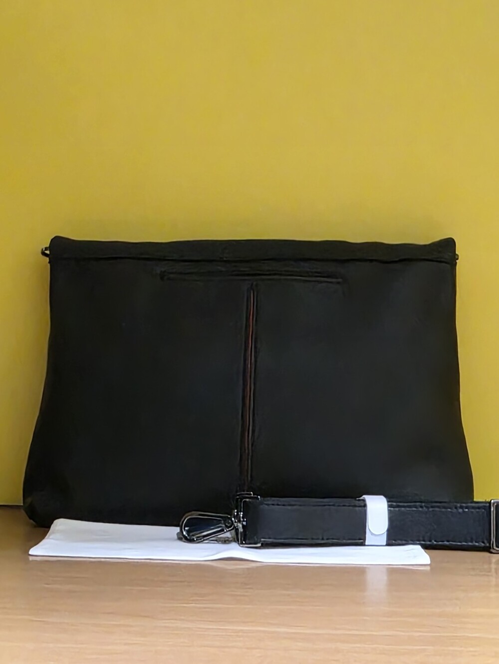 Hammitt Large Black Leather VIP with Red Zip Accent - Picture 3 of 8